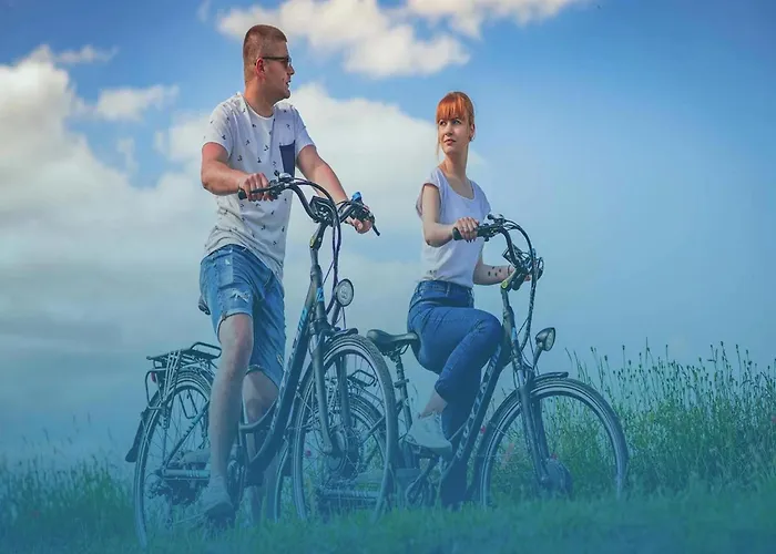 Directly By The Sea, アパート *