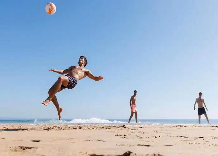 Directly By The Sea, アパート