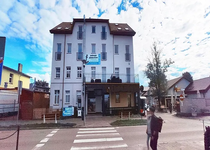 Directly By The Sea, アパート *